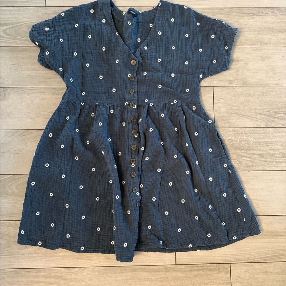 Madewell light spun button up the front dress